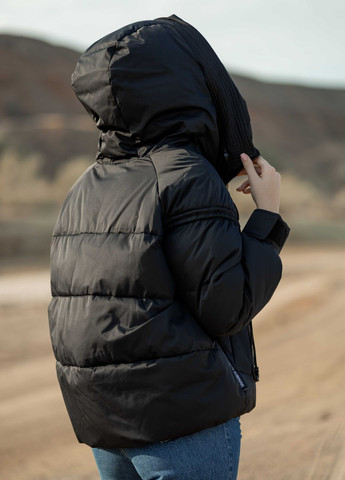 Черная зимняя женская зимняя короткая куртка 940082 Towmy