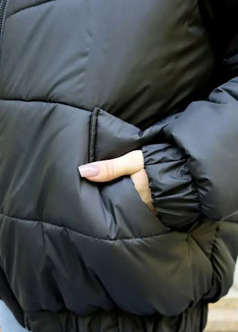 Чорна зимня жіноча зимова куртка SK