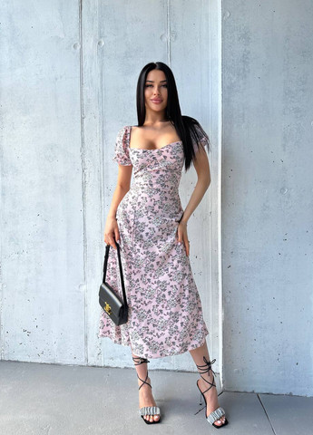 Светло-розовое кэжуал неймовірна сукня міді зі спинкою на шнурівці Vakko с цветочным принтом