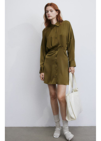 Зеленое повседневный женское атласное платье н&м (56116) xs зеленое H&M