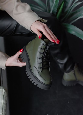 Осенние женские демисезонные кожаные ботинки цвета хаки Villomi со шнуровкой
