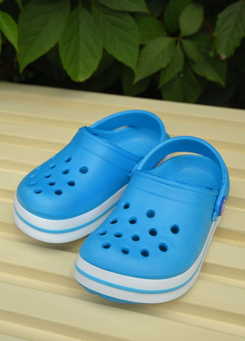 Крокси дитячі для дівчинки блакитного кольору Let's Shop (260660182)