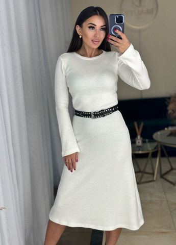 Молочна женское платье из ангор цвет молочнй р.50/52 447946 New Trend