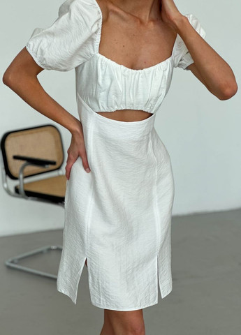 Белое коктейльное платье мини с вырезом под грудью CHICLY однотонное