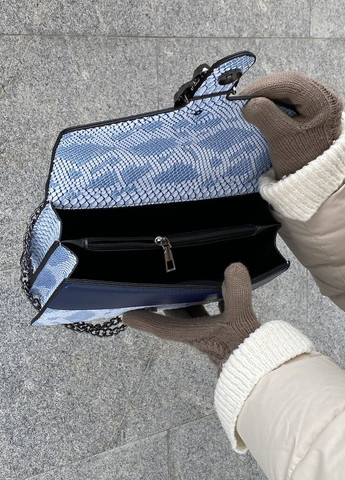 Жіноча класична сумка крос-боді рептилія з залізною підковою блакитна синя No Brand (276324209)