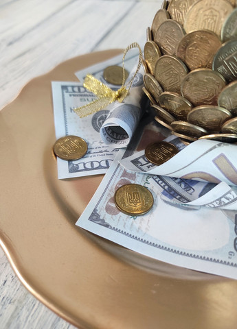 Сувенир статуэтка Яблоко с монетами на золотой тарелке с долларами мал ручная работа хенд мейд подарок SuvenirPodarokZP 2 (258756219)
