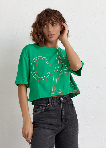 Зелена літня укорочена жіноча футболка з вишитими літерами Lurex