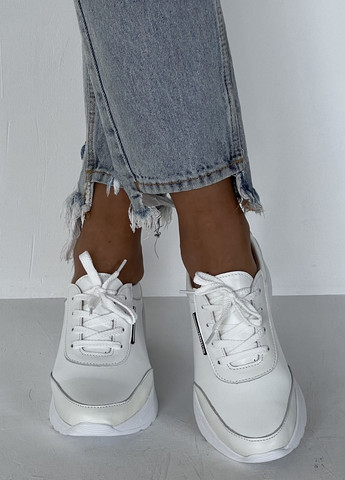 Білі осінні трендові жіночі білі кросівки з натуральної шкіри InFashion Кросівки