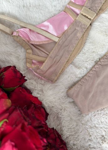Розовый демисезонный стильный комплект белья No Brand