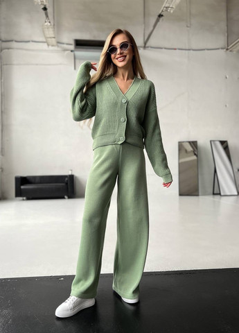 Жіночий прогулянковий костюм двійка колір оливковий р.42/46 432610 New Trend (258652700)
