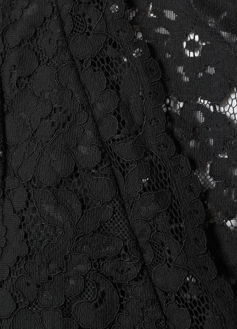 Черное кружевное платье колокол H&M
