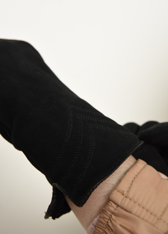Перчатки женские искусственная замша на меху черного цвета Let's Shop (256691084)
