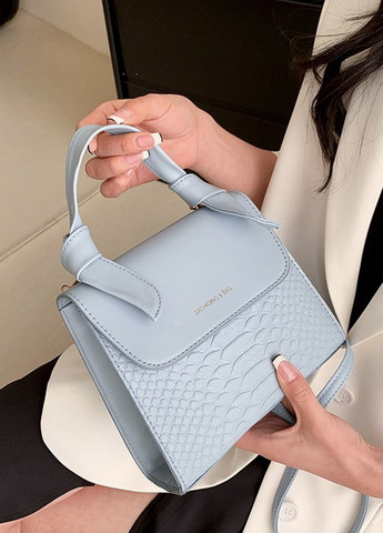Женская квадратная сумочка кроссбоди рептилия на тонком ремешке голубая No Brand (259248588)