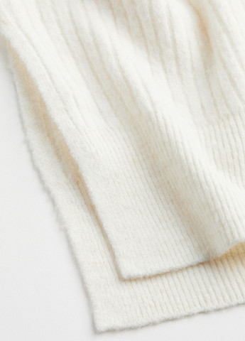 Бежевий зимовий светр в рубчик H&M