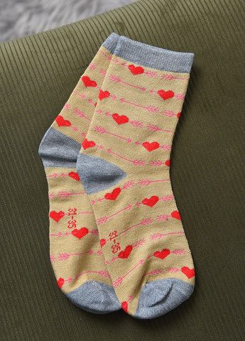 Шкарпетки для дівчинки бежевого кольору з малюнком Let's Shop (269387587)