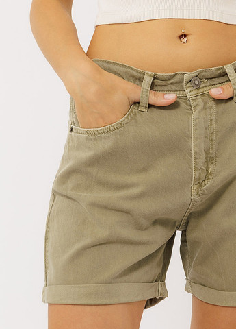 Женские короткие джинсовые шорты цвет оливковый ЦБ-00219070 Yuki (259498551)