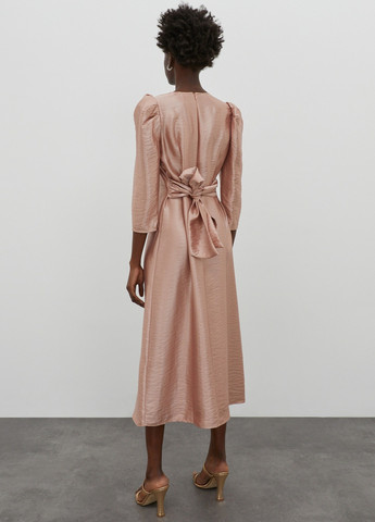 Бежевое платье Edited