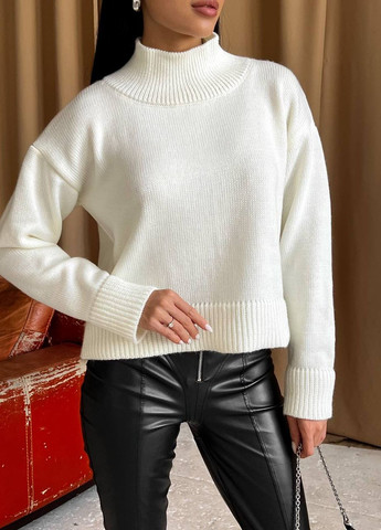 Жіночий яскравий светр колір молочний р.42/46 443575 New Trend (266424185)