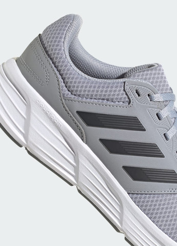 Сірі всесезон кросівки для бігу galaxy 6 adidas