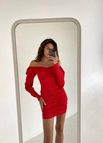 Красное нежное и приятное платье из атласного шёлка, короткое платье с открытыми плечами в котором вы почувствуете себя принцессой No Brand