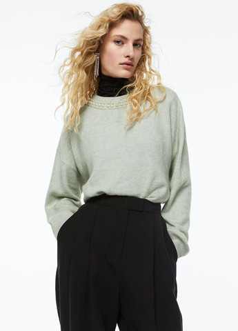 Світло-зелений демісезонний светр вишитий бісером H&M