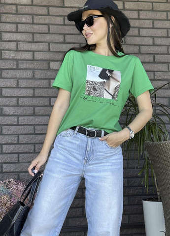 Зеленая летняя футболка женская зеленого цвета с рисунком Let's Shop