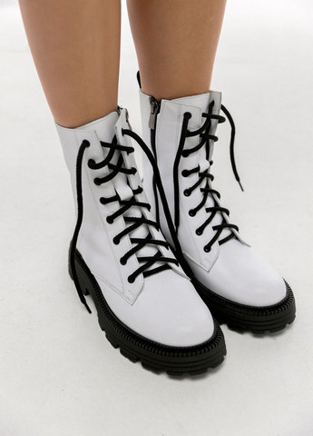 Осенние белые кожаные ботинки на шнуровке Villomi