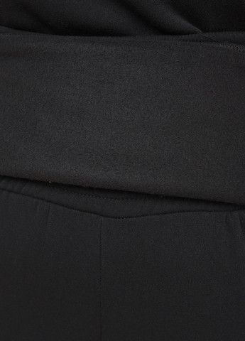 Спортивний костюм жіночий напівбатальний на флісі чорного кольору Let's Shop (263131356)