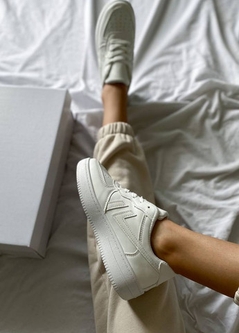 Білі осінні кросівки жіночі, в'єтнам No Brand Force