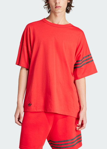 Червона футболка street neuclassic adidas
