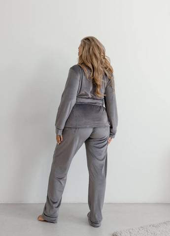 Сіра жіноча піжама велюр eva на запах сірого кольору р.l 442559 New Trend