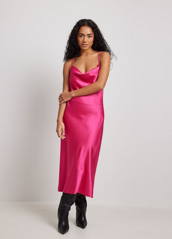 Рожева сукня NA-KD