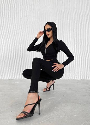 Жіночий костюм кроп-кофта та лосини колір чорний 432178 New Trend (258652764)