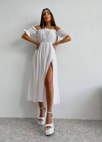 Белое вечернее платье клеш, с открытыми плечами Garna однотонное