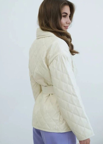 Молочна демісезонна куртка жіноча з еко шкіри молочного кольору Let's Shop