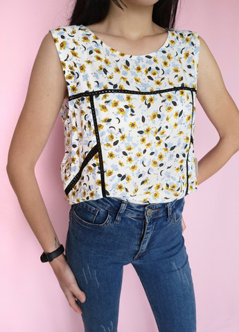 Айворі літня блуза без рукавів в квітковий пинт айворі Zara
