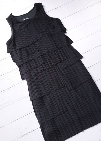 Черное вечернее платье женское плиссе без рукавов однотонное плиссированное No Brand однотонное