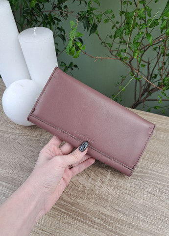 Жіночий великий шкіряний гаманець на магніті на пряму купюру Grande Pelle (259136660)