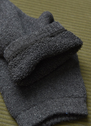 Шкарпетки махрові дитячі для хлопчика темно-сірого кольору розмір 26-30 Let's Shop (268738468)