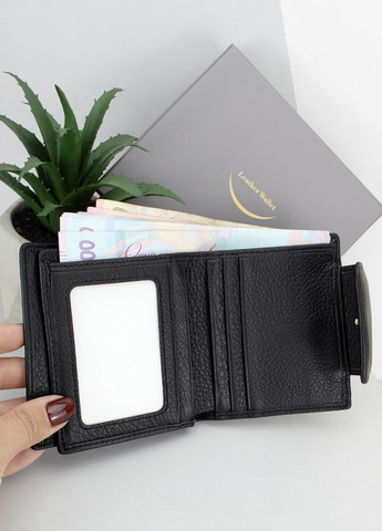 Жіночий шкіряний гаманець маленький 8005 чорний на кнопці Sezfert (266899217)