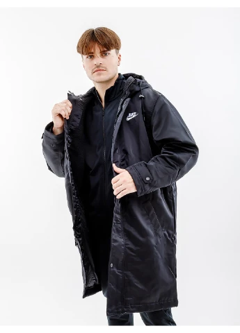 Черная зимняя куртка club stadium parka Nike