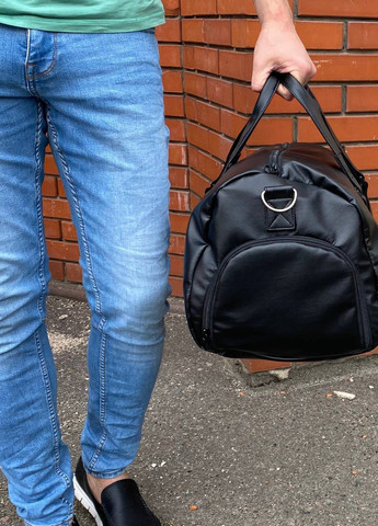 Чоловіча дорожня спортивна сумка з відділенням для взуття з екошкірами чорна Strong Jupiter No Brand (258260645)