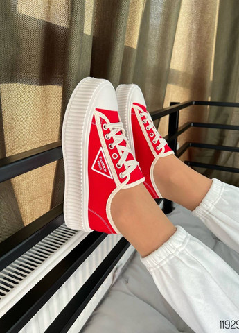 Красные классические женские кроссовки No Brand