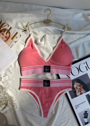Розовый демисезонный женский трикотаный комплект нижнего белья No Brand