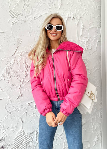 Розовая женская укороченная курточка малинового цвета р.42/44 396847 New Trend