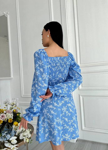 Голубое кэжуал платье Larionoff с цветочным принтом