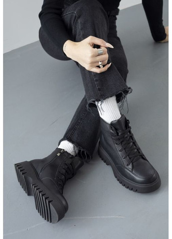Зимние женские кожаные ботинки черного цвета со шнурком и молнией Villomi со шнуровкой