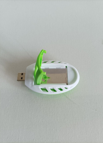 Портативный электрофумигатор USB для отпугивания комаров + 6 репелентных пластин No Brand (258261351)