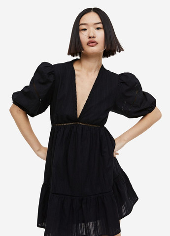 Черное кэжуал об'ємна сукня з мереживними деталями а-силуэт H&M однотонное