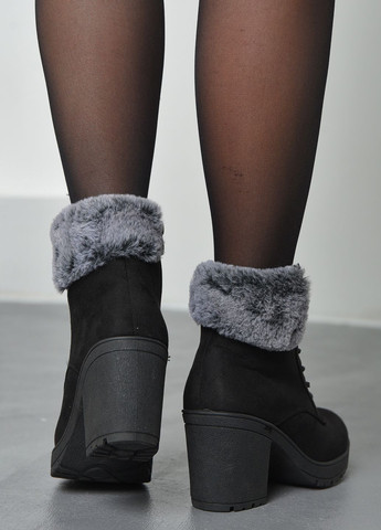 Осенние ботинки женские демисезонные черного цвета дезерты Let's Shop без декора из искусственной замши